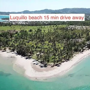 chill-family-and-friend-escape-with-wrap-around-porch.top-hotels-puertorico.com/